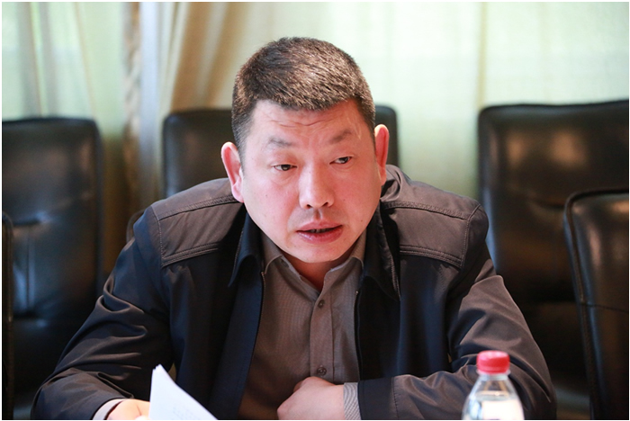 图为胡浩处长宣读创业创新大赛策划方案